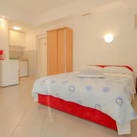 Apartment Adila A2