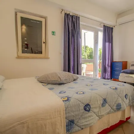Apartment Adila A2 Karpinjan